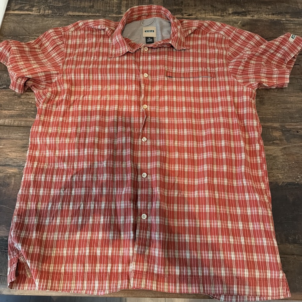 Aigle Button Down Mens XL Plaid Short Sleeve Hiking Utility Shirt Zip Pocket!
